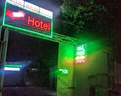 Hoa Anh ĐÀo Garden Hotel (Thuan An, Vietnam)