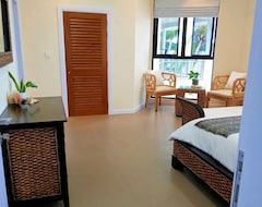 Toàn bộ căn nhà/căn hộ Nasara - Executive Ocean Front 3 Bedroom Unit 255m2 (Mentawai Islands, Indonesia)