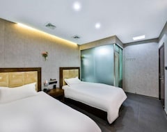 Xinxiangdao Business Hotel Jinzhou Majia (Jinzhou, China)