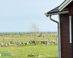 Toàn bộ căn nhà/căn hộ Red Cozy Cottage With Sea View (Mörbylånga, Thụy Điển)