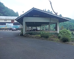 Khách sạn Oyo 92966 Villa Bukit Awan (Puncak, Indonesia)