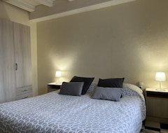 Cijela kuća/apartman Gîte Du Manoir, Ideal Pour Couple, Dans Un Village Au Calme (Saint-Germain-des-Champs, Francuska)
