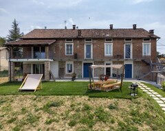 Toàn bộ căn nhà/căn hộ Vacation Home Culla Di Stelle (csa100) In Calosso - 6 Persons, 3 Bedrooms (Calosso, Ý)