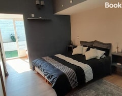 Bed & Breakfast L'olivier TESSA Hotesse suite 30m2 terrasse 20m2 (La Celle, Francuska)