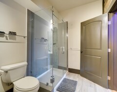 New Listing! Marble Falls Suite, Prime Location Studio Bedroom 1 Bathroom Hotel Room (Marble Falls, USA)