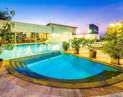 Hotel Laemtong Serviced Apartment (Si Racha, Tailandia)