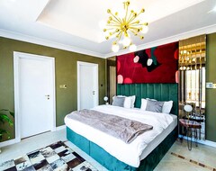 Entire House / Apartment 6 Bed Signature Villa - Palm Jumeirah (Dubai, United Arab Emirates)