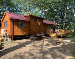 Entire House / Apartment Spacious And New Deluxe Cabin In Family Campground In Northeastern Ct (Mansfield Center, USA)