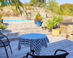 Hele huset/lejligheden Quiet And Comfy With Swimming Pool (Kungsbacka, Sverige)