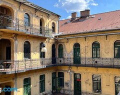 Koko talo/asunto Edna Studio With Balcony (Budapest, Unkari)