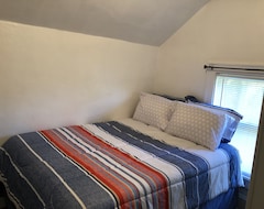Tüm Ev/Apart Daire Cozy 2 Bedroom Upper- Racine Wi (Racine, ABD)