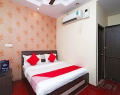 Hotel OYO 16538 Shanti Palace (Rohtak, Indija)
