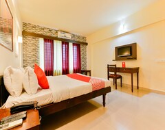 Khách sạn OYO 16663 Plaza Suites Hotel (Kottayam, Ấn Độ)