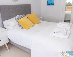Toàn bộ căn nhà/căn hộ Plover 3 - The Cove - Sleeps 4 Guests In 2 Bedrooms (The Lee, Vương quốc Anh)