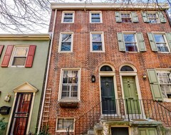 Cijela kuća/apartman Cozy & Historic Gem: Free Parking+ Patio -sleeps 6 (Philadelphia, Sjedinjene Američke Države)