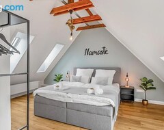 Hele huset/lejligheden Namaste Homes - Ferienwohnung Mit Dachterrasse (Bad Windsheim, Tyskland)
