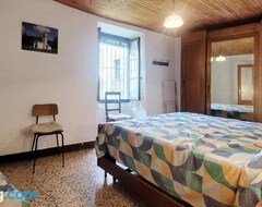 Toàn bộ căn nhà/căn hộ Giumello - Traditional Apartment In An Antique Building Near Como Lake (Taceno, Ý)