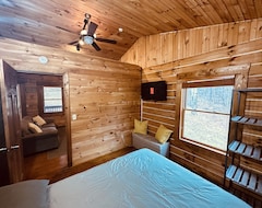 Toàn bộ căn nhà/căn hộ Sweet As Honey Log Cabin (Donegal, Hoa Kỳ)