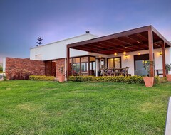 Toàn bộ căn nhà/căn hộ Deluxe Villa | A Relaxing, Lush Stay (San Antonio, Peru)