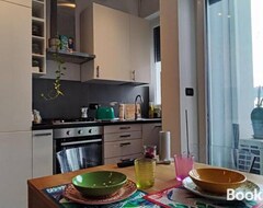 Casa/apartamento entero Brodolinas: Bilocale Esclusivo Con Vista (Bolonia, Italia)