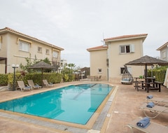 How To Rent Your Own Private Luxury Holiday Villa In Protaras For Less Than Basic Hotel, Protaras Villa 1267 (Protaras, Kıbrıs)