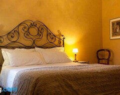 Bed & Breakfast Castello Di Castellengo (Cossato, Ý)