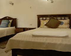 Hotel Residencial IKANDIRE ll (Santa Cruz de la Sierra, Bolivia)
