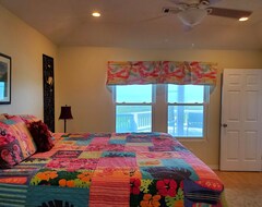 Hele huset/lejligheden Quiet Beachfront Home 10 Minutes From The Bolivar Ferry (Peninsula, USA)