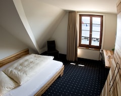 Hotel Gasthof Zur Sonne (Stäfa, Switzerland)