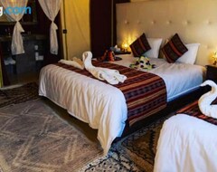 Khách sạn Merzouga Luxurious Camp (Merzouga, Morocco)