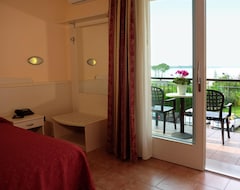 Khách sạn Hotel Campanello (Castelnuovo del Garda, Ý)