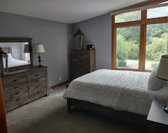 Cijela kuća/apartman Beautiful 6 Bedroom With Heated Pool & Jacuzzi (Greenfield, Sjedinjene Američke Države)