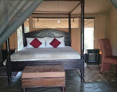 Hotel Hammerkop Migration Camp (Nairobi, Kenia)