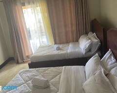 Khách sạn 7 Days Hotel (Entebbe, Uganda)