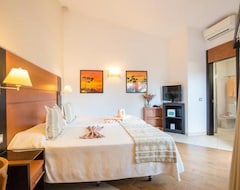 Hotel Bungalows Miraflor Suites (Playa del Inglés, España)
