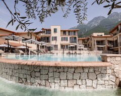 Aparthotel June Stay Lake Garda (Brenzone sul Garda, Italia)