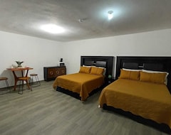 Khách sạn La Perla Suites (Ojinaga, Mexico)