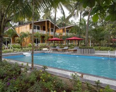 Khách sạn Aralea Beach Resort By Stone Wood (Morjim, Ấn Độ)
