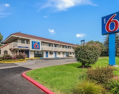 Motel 6 Petaluma (Petaluma, ABD)