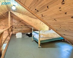 Toàn bộ căn nhà/căn hộ Idyllic Cabin With Fire Pit, Kayak On-site! (Bells, Hoa Kỳ)