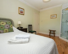Koko talo/asunto Dean Court Bungalow:3 Bedroom, Sleeps 6, Parking, Garden, Wheel Chair Accessible (Brighton, Iso-Britannia)
