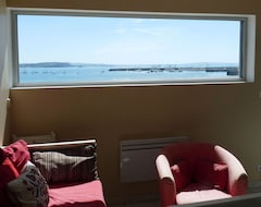 Cijela kuća/apartman Sea View Apartment Facing Morgat Beach 2/4 People, With Garage (Crozon, Francuska)