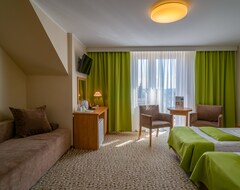 Khách sạn Hotel Nat Sarbinowo (Mielno, Ba Lan)