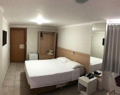 Khách sạn Hotel Veneza (Cuiabá, Brazil)