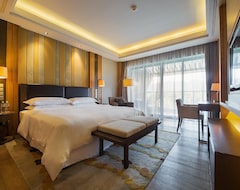 Hotel Sheraton Grand Hangzhou Wetland Park Resort (Hangzhou, China)