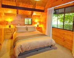 Toàn bộ căn nhà/căn hộ Private Timber Cottage In The Rainforest (Mount Glorious, Úc)