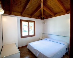 Khách sạn Belvedere Pineta Camping Village (Grado, Ý)