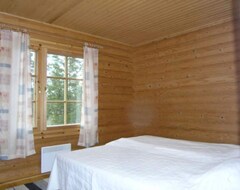 Koko talo/asunto Vacation Home Korvenniemi In Taivassalo - 8 Persons, 3 Bedrooms (Taivassalo, Suomi)
