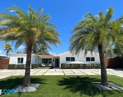 Tüm Ev/Apart Daire Casa Mondrian- Resort Style Home- Mins To Beaches (North Miami, ABD)