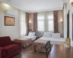Hotel Triana (Antalya, Turkey)